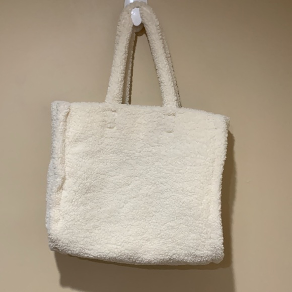 Fuzzy Sherpa bag - Picture 5 of 11